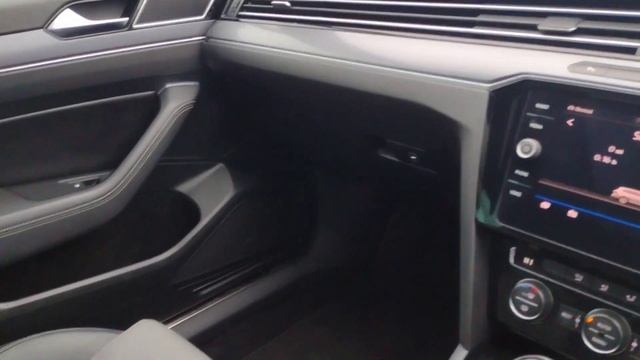 Volkswagen PASSAT 2.0 TDI R-Line 5dr смотреть онлайн