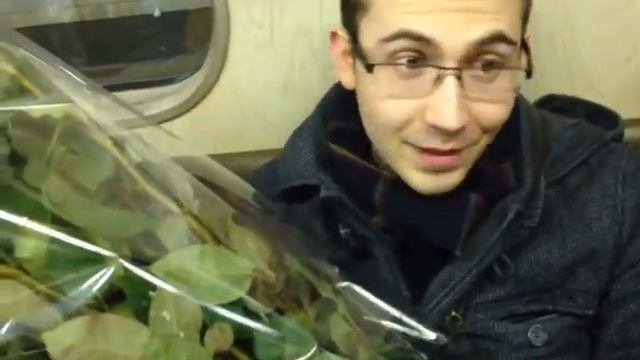Супер-букет в метро 8 марта смотреть онлайн