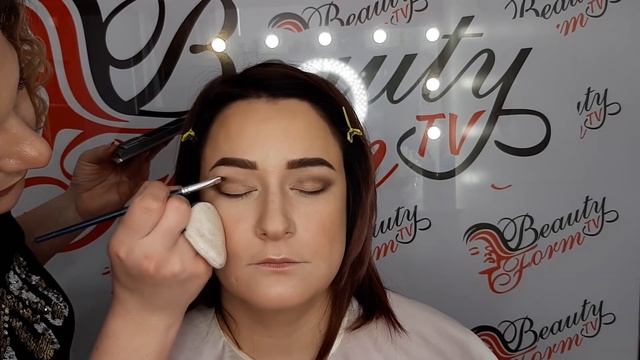 макияж для нависшего века смотреть онлайн