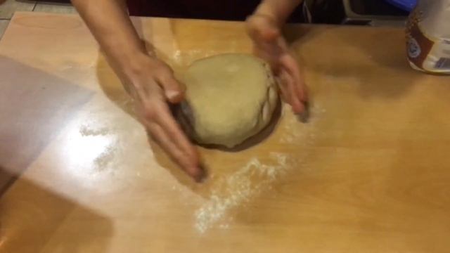 Ржаной круглый хлеб на закваске смотреть онлайн