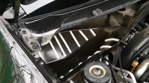 Рено Дастер 1.5 dci 4x4 переустановка бачка омывателя.