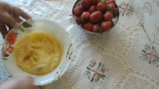 ТВОРОЖНАЯ ЛЕПЕШКА С КЛУБНИКОЙ НА СКОВОРОДЕ за 15 минут. Замена Сырникам и Запеканкам смотреть онлайн