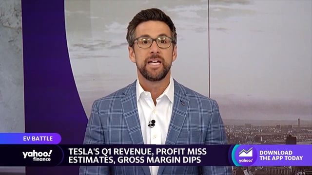 Tesla will 'ultimately have to pull that lever' on marketing to compete in EV landscape: Analyst смотреть онлайн
