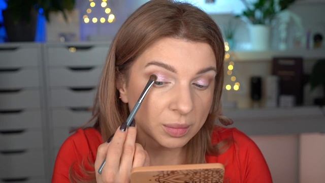 Świąteczny makijaż kosmetykami Eveline ? MAKIJAŻ JEDNĄ MARKĄ ?Makijaż dla opadającej powieki смотреть онлайн