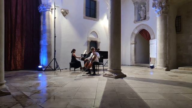 E. Elgar Cello Concerto in e minor op 85 1st mov Adagio – Moderato 2nd mov Lento – Allegro molto. смотреть онлайн