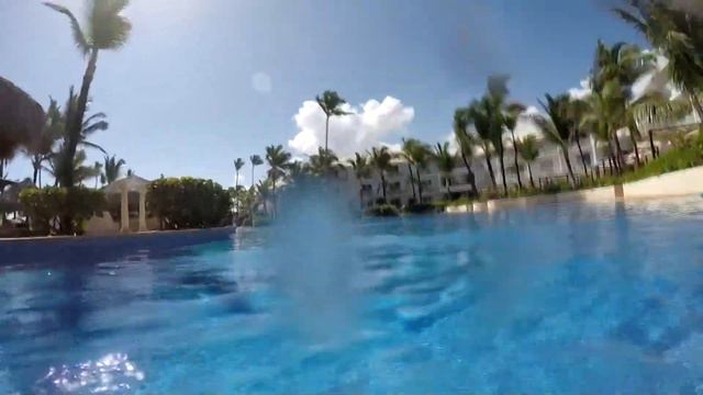 Waboba Water Ball in 120FPS with a Record long toss! смотреть онлайн