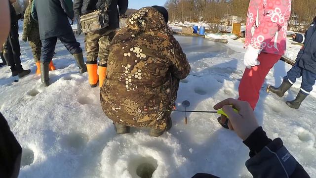 рыбалка на форель со льда в Красногорске 2022 смотреть онлайн