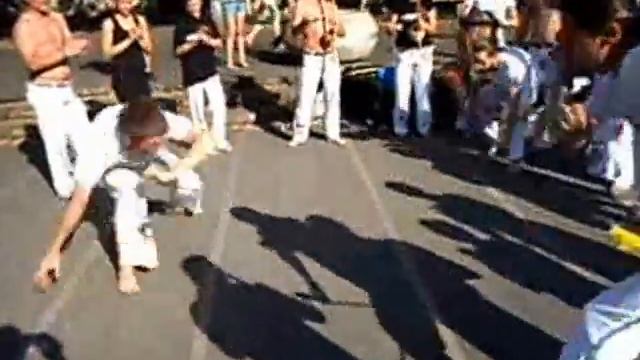 Capoeira Camangula, roda de rua, Nowa Huta (Plac Centralny) смотреть онлайн