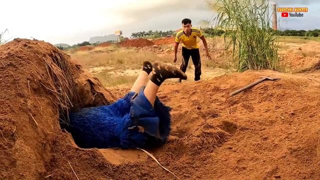 Spider Man VS Carnivorous Monster To Res.cue Young Man | Brave Hunter Confront Giant Python смотреть онлайн