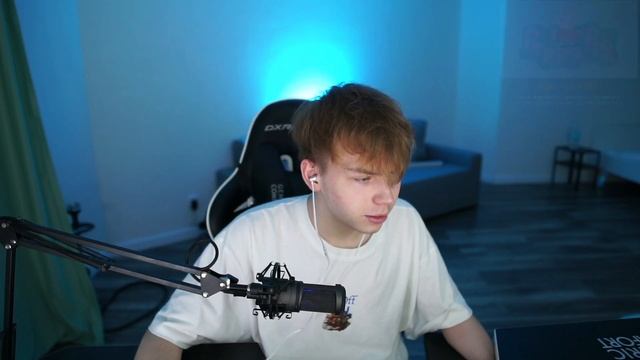 ДАЖЕ НАФАНЯ ШИППЕРИТ СТРОГО С ГАЙКОЙ смотреть онлайн