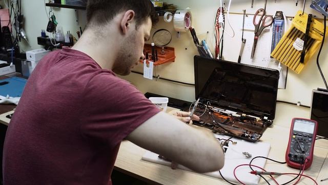 Замена материнки за 8500р или замена конденсатора за 1500р? смотреть онлайн