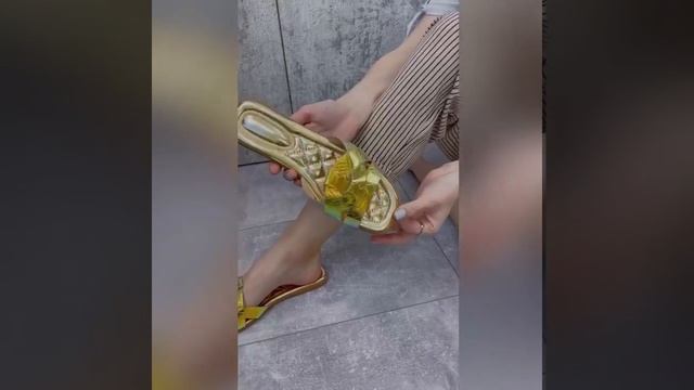 Женские шлепки смотреть онлайн