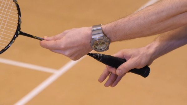 Разминка, хват ракетки, стойка, подача. "Играй в бадминтон! Тренировки с Николаем Укком"