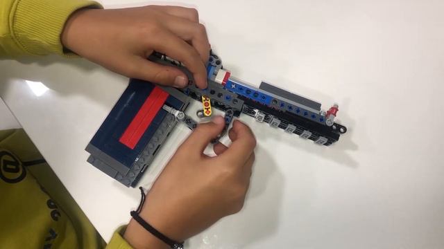 How to build LEGO gun that works Desert Eagle TUTORIAL смотреть онлайн