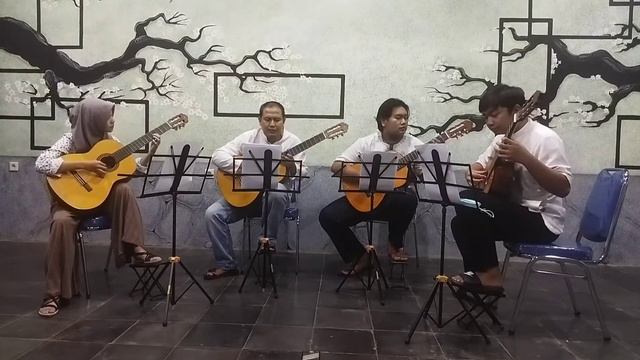 Selamat Hari Lebaran, Ismail Marzuki arr Erwin Permana смотреть онлайн