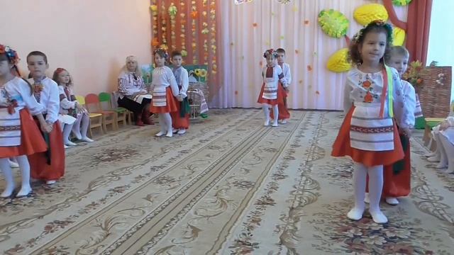 Гопак - цікава постановка народного танцю. Дитячий танець. смотреть онлайн