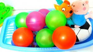 #видеодлядетей #мультикисигрушками Свинка Пеппа и Три Кота | Компот и Джорж купаются в орбизах