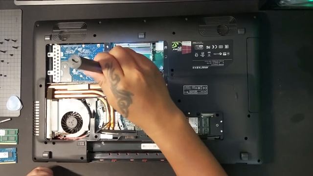 MSI GE70 2QD Apache Disassembly 拆解 смотреть онлайн