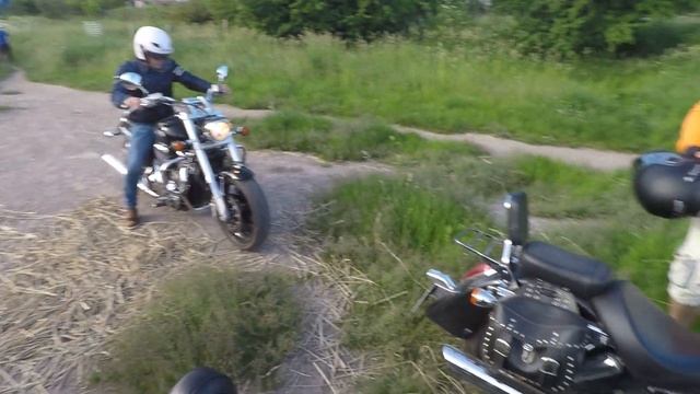 Honda VTX 1300 C & Music ReactoR смотреть онлайн