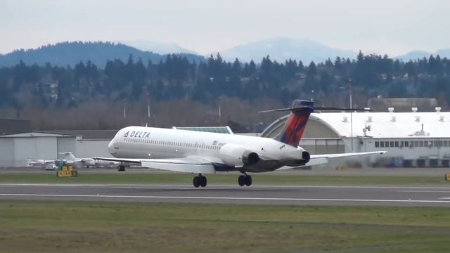 Why Was The MD-80 Called The Mad Dog? смотреть онлайн