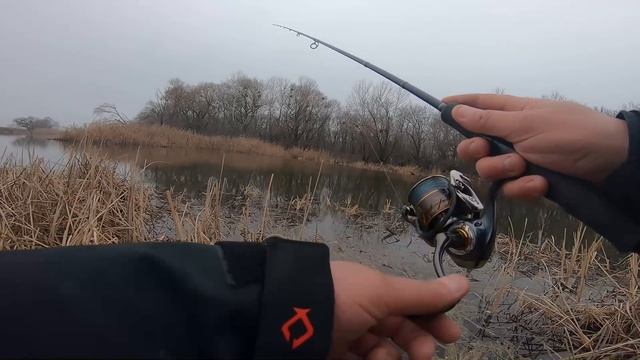 Как поймать щуку ранней весной? Рабочие приманки и тактика поиска смотреть онлайн