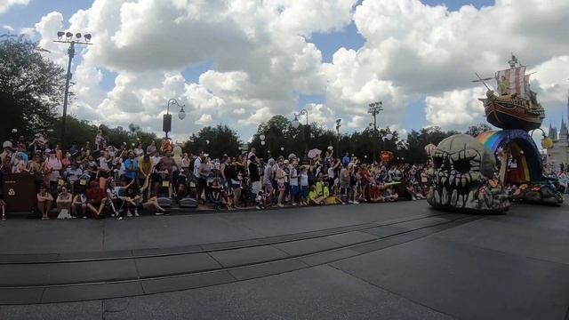 Disney World Florida Festival of Fantasy Parade 2018 смотреть онлайн