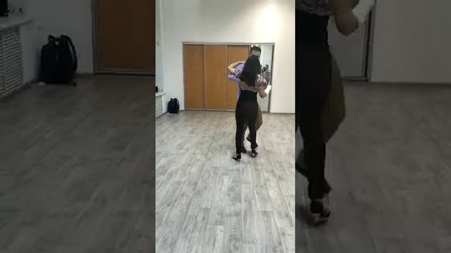 Бачата показательный урок через месяц смотреть онлайн