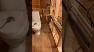 Туалет в деревянном доме