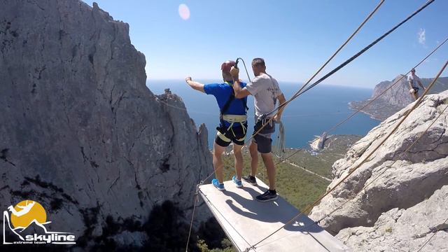 Виталий Ильяс-Кая прыжки с верёвкой в Крыму с командой Skyline смотреть онлайн