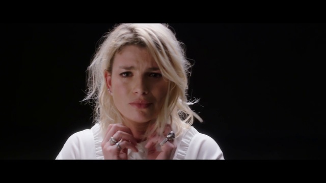 Emma - Quando Le Canzoni Finiranno _ 2016 Official Music Video смотреть онлайн
