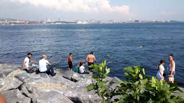 Пляж на Босфоре смотреть онлайн