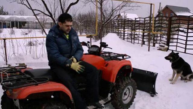 Установка лебедки и чистка снега квадроциклом смотреть онлайн