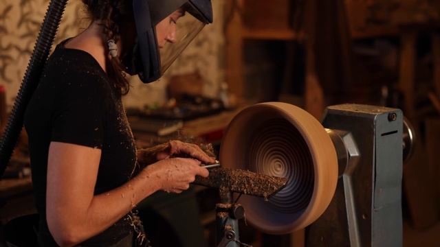 Woodturning: Making a Bowl смотреть онлайн
