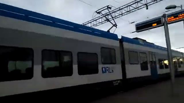 Поезд Светлогорск-Минск на станции Жлобин. смотреть онлайн