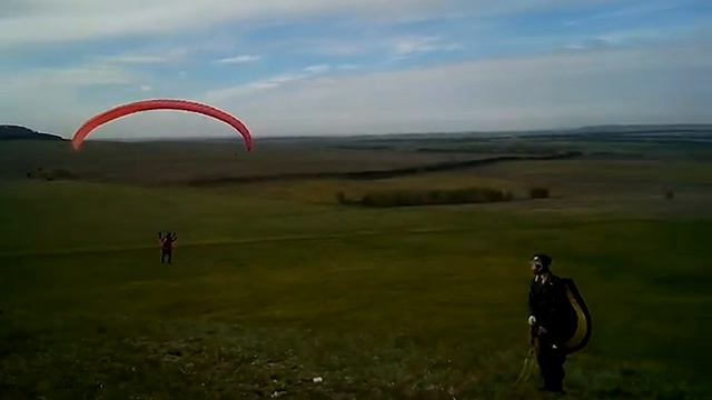 Гора Мунчуг. Обратный старт в сильный ветер. Пилот - Павел Семёнов. смотреть онлайн