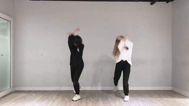 자매의 취미생활 EVERGLOW(에버글로우) 'DUNDUN' 커버댄스 смотреть онлайн