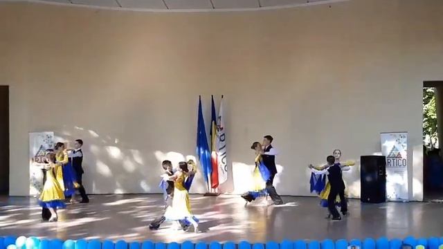 МЕДЛЕННЫЙ ВАЛЬС смотреть онлайн