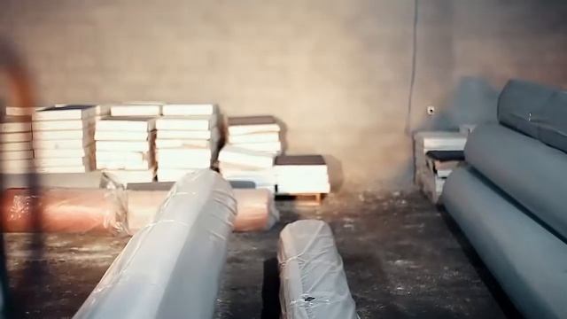 Azərbaycanın ən böyük kovrolin və süni çim anbarı (Самый большой склад ковролинов в Азербайджане) смотреть онлайн