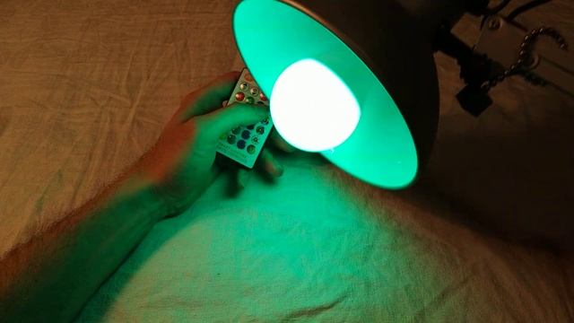 Светодиодная RGB лампа с пультом управления - Распаковка, тест, обзор (с алиэкспресс) смотреть онлайн