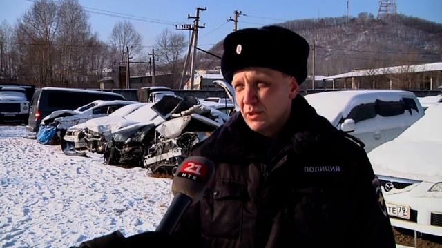 Биробиджанских студентов полиция привела на штраф-стоянку смотреть онлайн