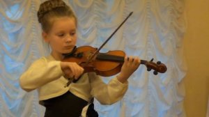 Рис Непрерывное движение, скрипачка Катерина Попова