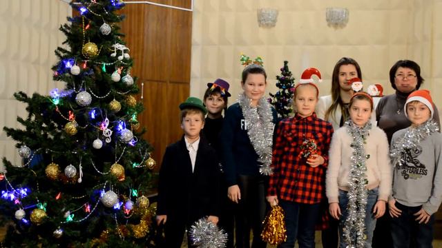 Принимайте поздравления!!!С любовью и уважением Ваши ученики смотреть онлайн