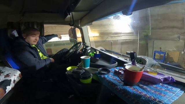 РЕЙСЫ ПРОДОЛЖАЮТСЯ, СЕРВИСНОЕ ОБСЛУЖИВАНИЕ ПРИЦЕПА. смотреть онлайн