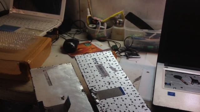 Cara Ganti Keyboard Lenovo Ideapad 300 14IBR/14ISK // mudah ternyata lepas keyboard ideapad 300 смотреть онлайн