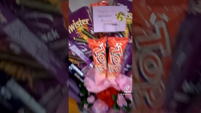 snack Bouquet Purple смотреть онлайн