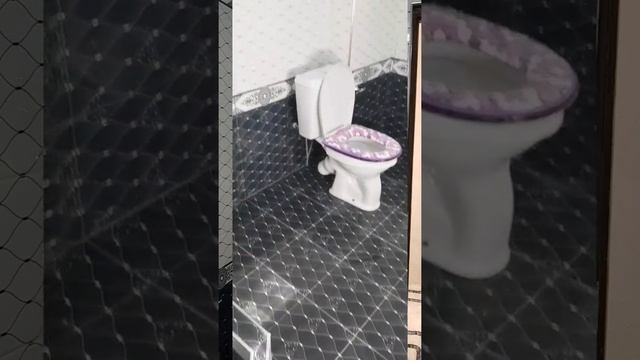 Gipsa Karton I Kafel Dekor Plast