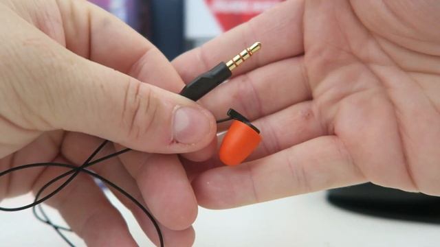 JBL Quantum 910 Wireless Gaming Headset | Unboxing & First Look! смотреть онлайн