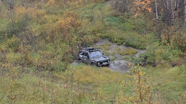 Нива в глине винтовые блокировки лебедка Electric winch смотреть онлайн