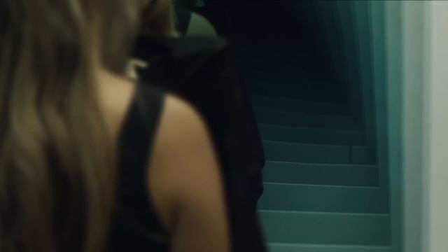 The Changing Room - Short Horror Film смотреть онлайн