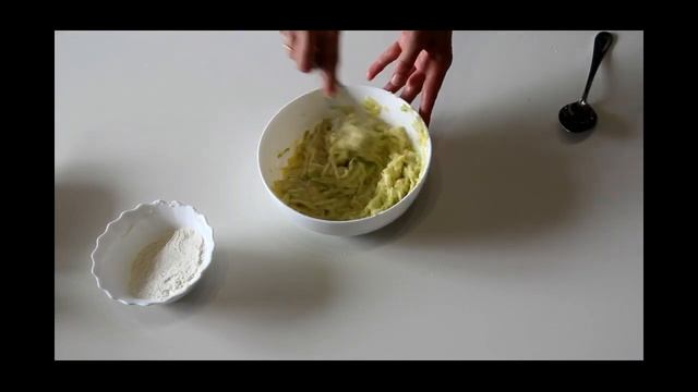 Оладьи из кабачков. Как приготовить кабачковые оладьи, простой рецепт, получится у всех. смотреть онлайн